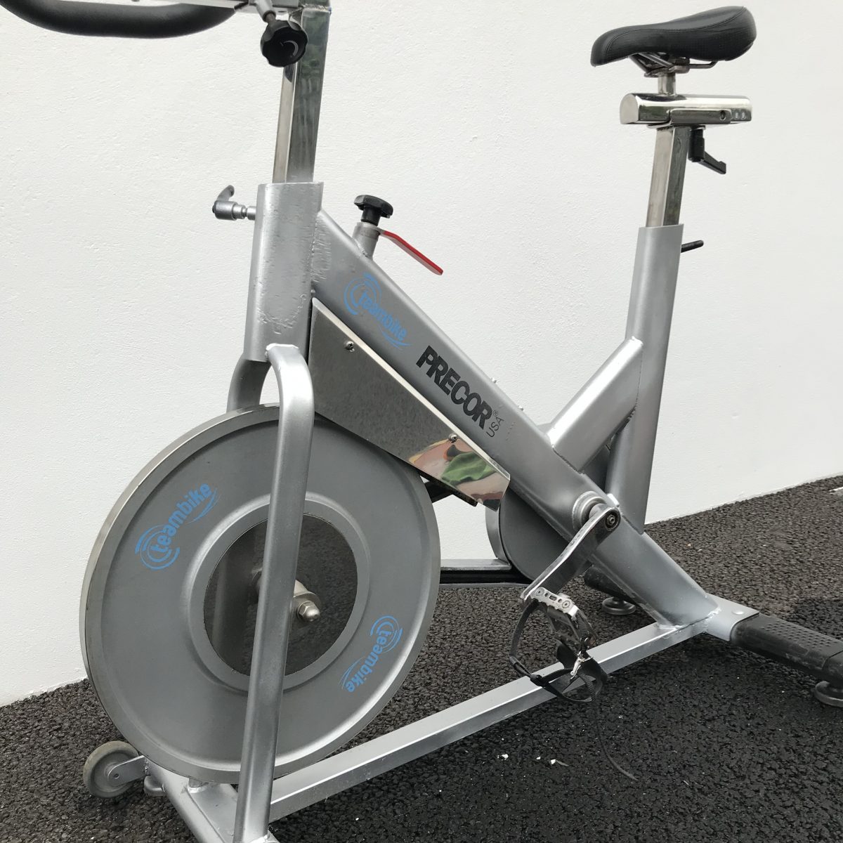 life fitness ic6 spin bike